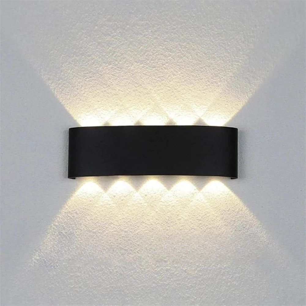 Wall Lamp – Modern Design & Versatile Use Indoors and Outdoors