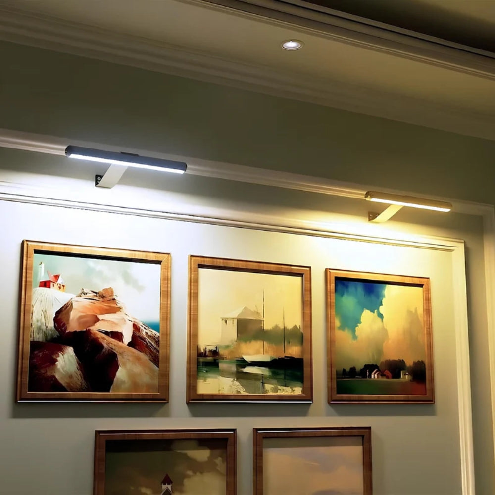 Cordless Wall Lamp for Artworks – Adjustable Light with Remote Control