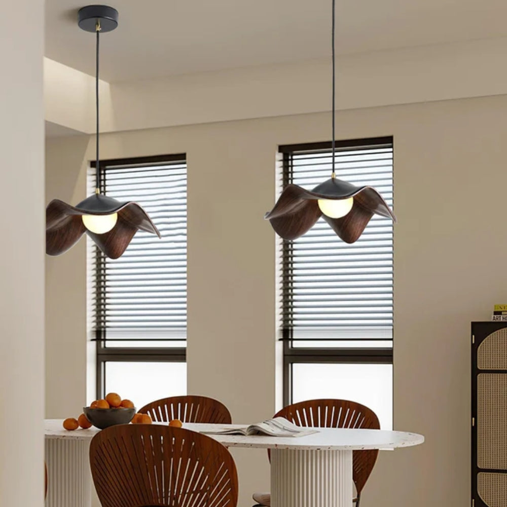 Floral Pattern Pendant Lamp – Hanging Light with Adjustable Cable