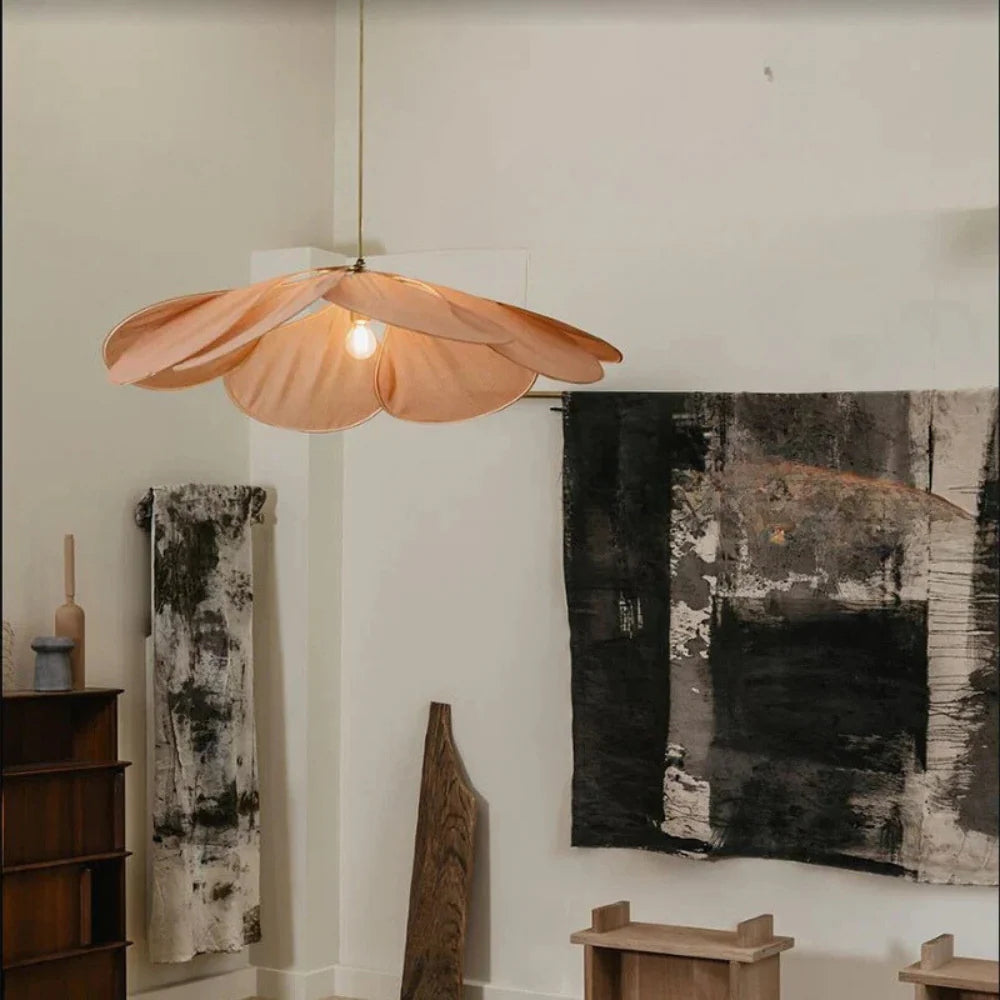 Petal-Shaped Ceiling Lamp – Nature-Inspired with Soft Glow