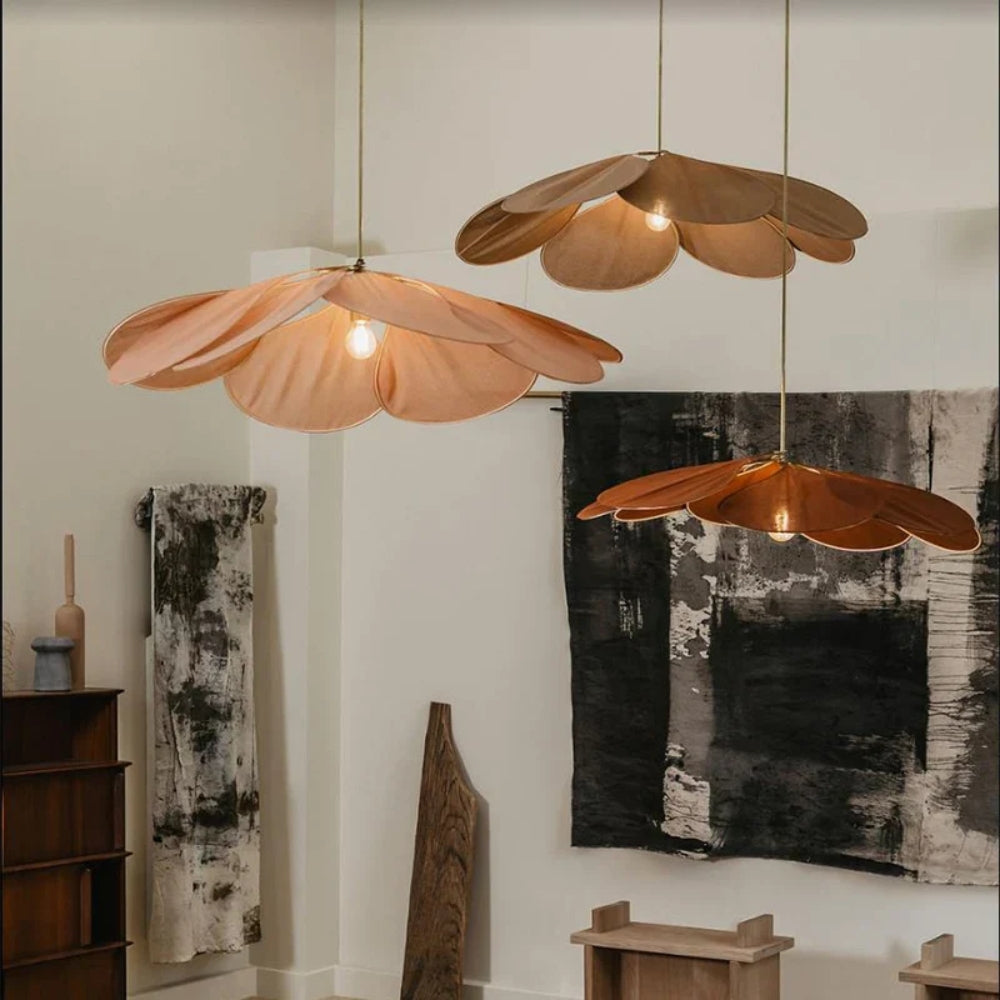 Petal-Shaped Ceiling Lamp – Nature-Inspired with Soft Glow