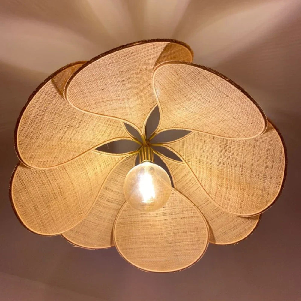 Petal-Shaped Ceiling Lamp – Nature-Inspired with Soft Glow