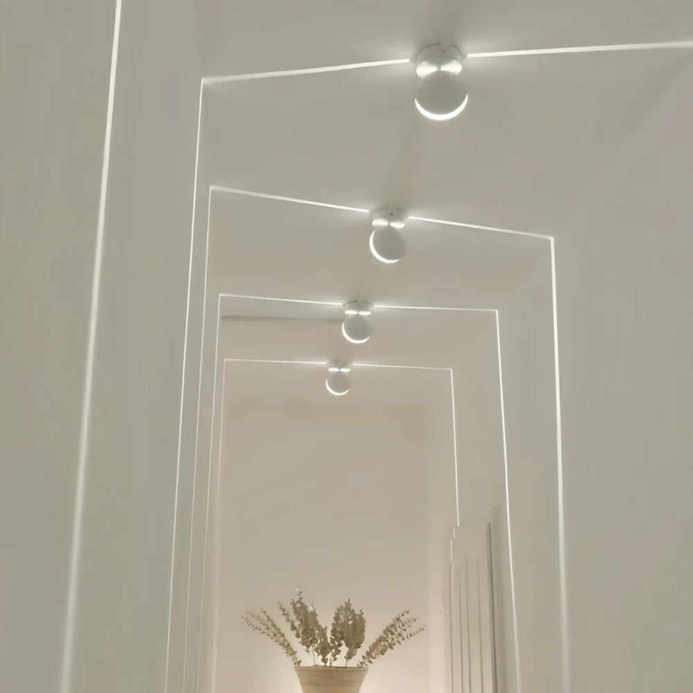 Projection Lamp with 360° Rotation – Customisable Light for Multiple Locations