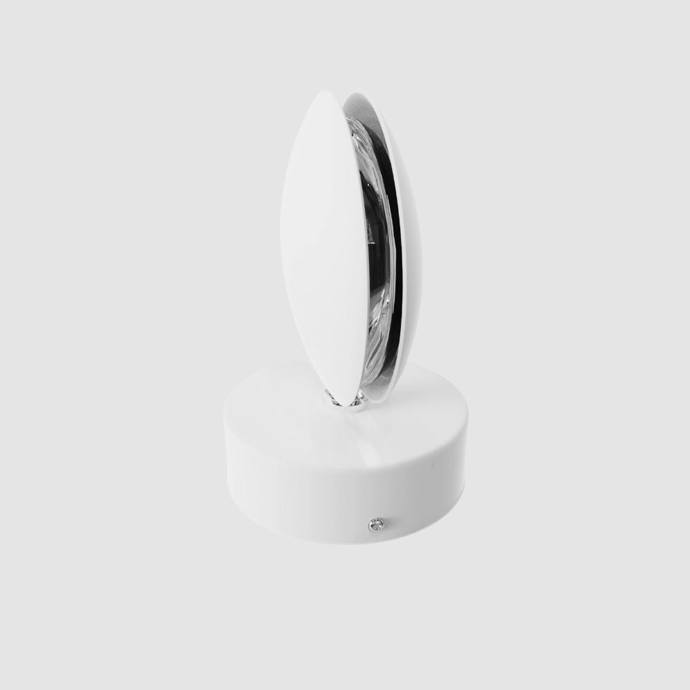 Projection Lamp with 360° Rotation – Customisable Light for Multiple Locations