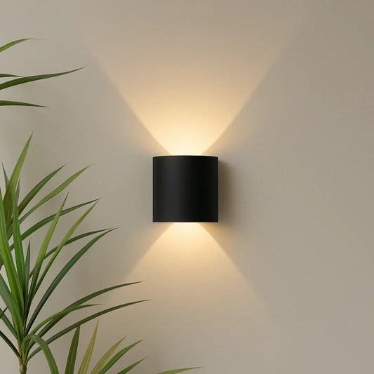 Wall Lamp  – Modern Design & Versatile Use Indoors and Outdoors