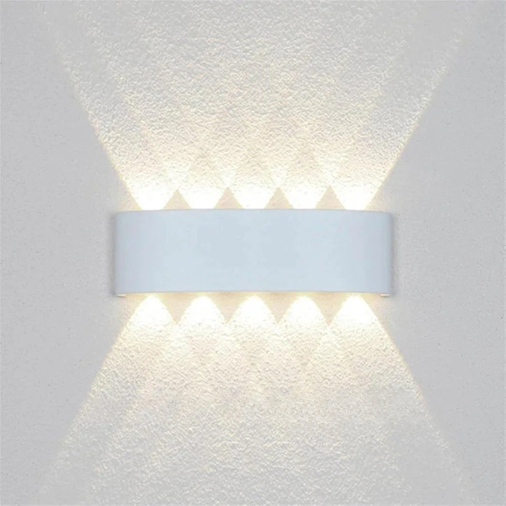 Wall Lamp  – Modern Design & Versatile Use Indoors and Outdoors