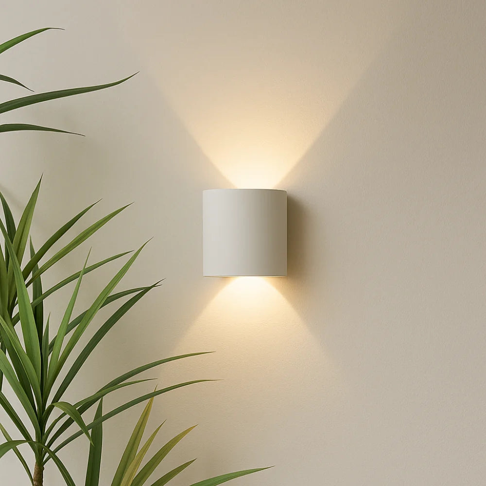 Wall Lamp  – Modern Design & Versatile Use Indoors and Outdoors