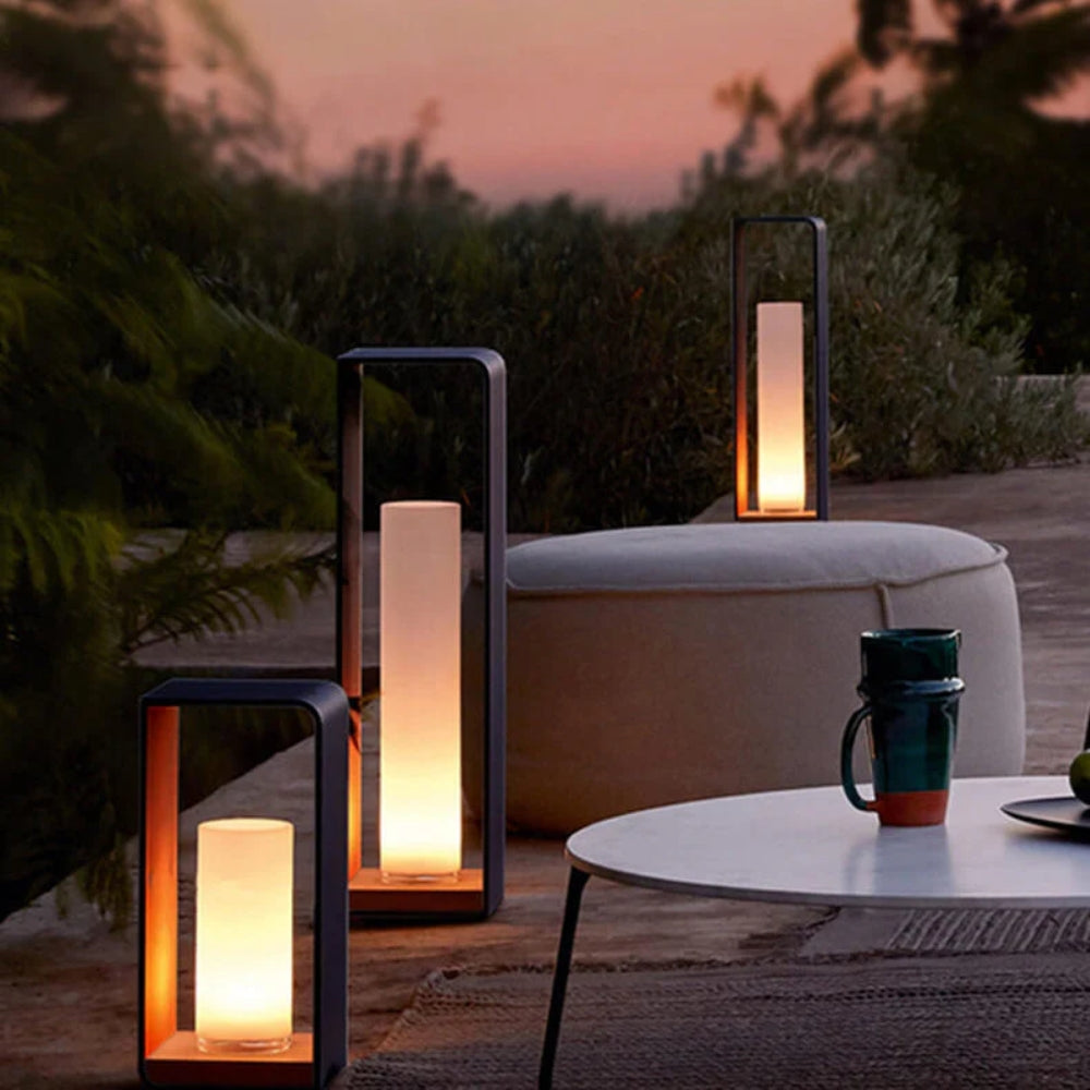 Weatherproof Floor Lamp – Lantern Light in Two Heights